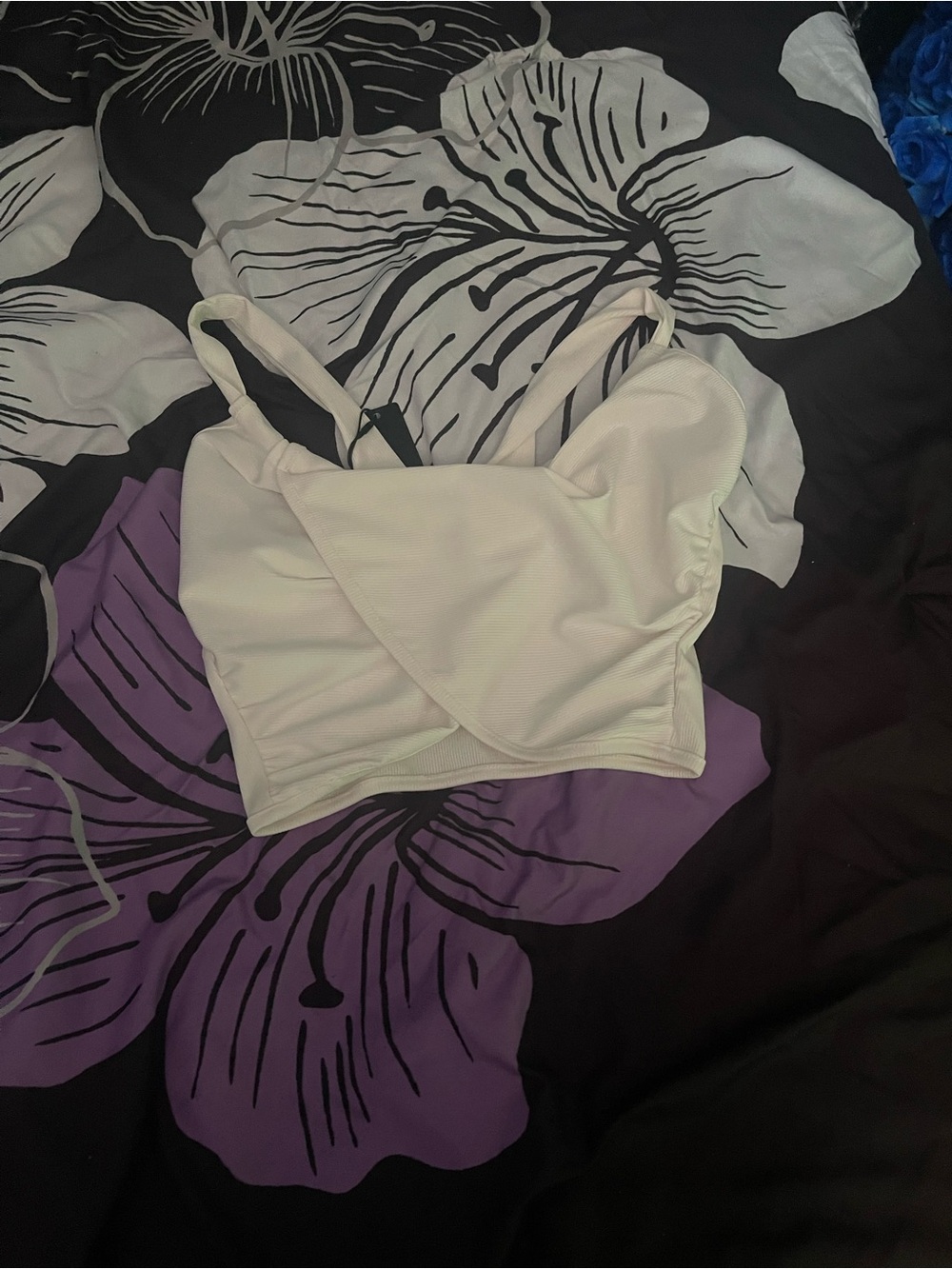 Fashion Nova - Pearl Ribbed Twist Front Cropped Top White, Medium - Picture 4 of 5